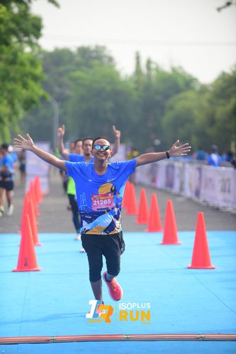 Race photo from Isoplus Run 2024 Surabaya