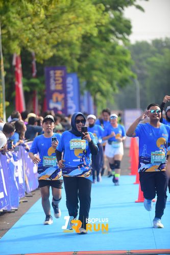Race photo from Isoplus Run 2024 Surabaya