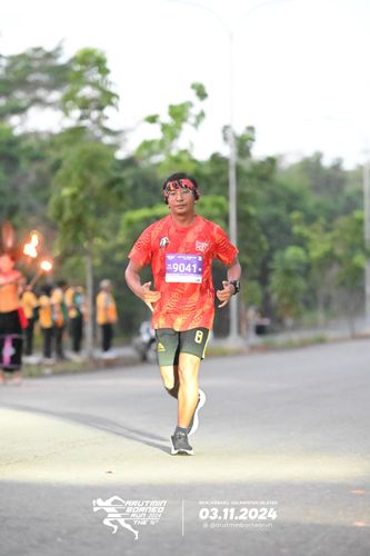 Race photo from Arutmin Borneo Run 2024