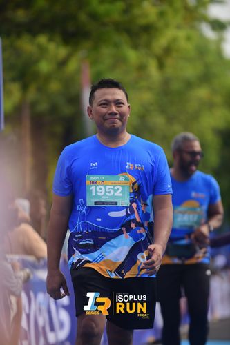 Race photo from Isoplus Run 2024 Surabaya