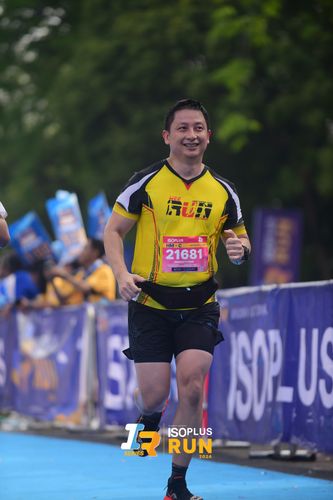 Race photo from Isoplus Run 2024 Surabaya