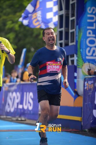 Race photo from Isoplus Run 2024 Surabaya
