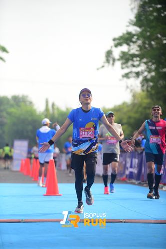 Race photo from Isoplus Run 2024 Surabaya