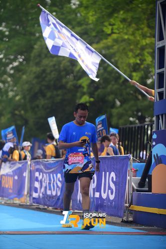 Race photo from Isoplus Run 2024 Surabaya