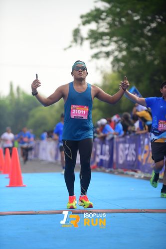 Race photo from Isoplus Run 2024 Surabaya
