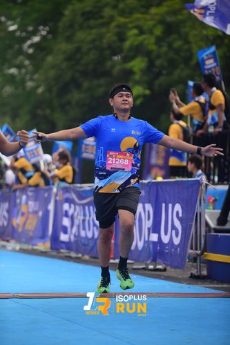 Race photo from Isoplus Run 2024 Surabaya
