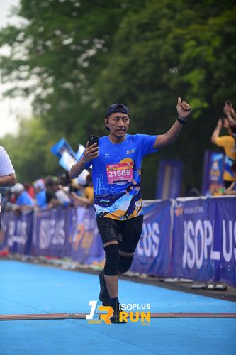 Race photo from Isoplus Run 2024 Surabaya