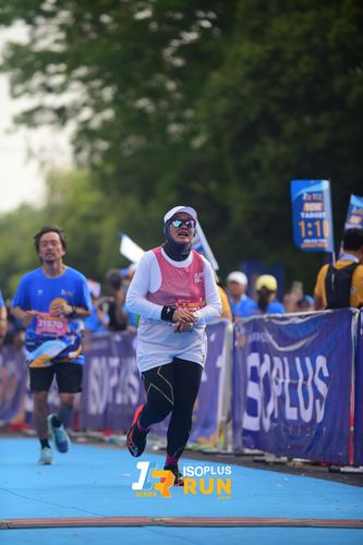 Race photo from Isoplus Run 2024 Surabaya