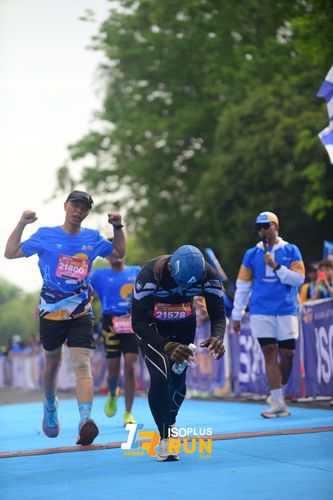 Race photo from Isoplus Run 2024 Surabaya