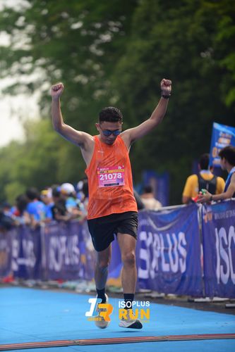 Race photo from Isoplus Run 2024 Surabaya