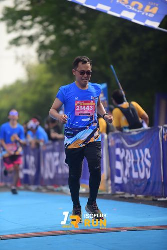 Race photo from Isoplus Run 2024 Surabaya