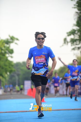 Race photo from Isoplus Run 2024 Surabaya