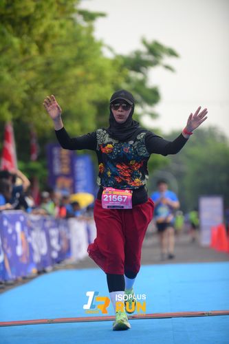 Race photo from Isoplus Run 2024 Surabaya