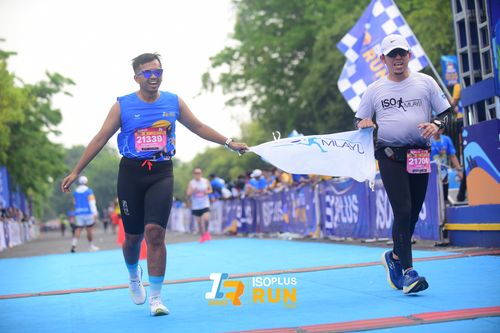 Race photo from Isoplus Run 2024 Surabaya