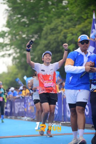 Race photo from Isoplus Run 2024 Surabaya