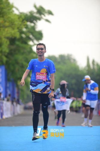 Race photo from Isoplus Run 2024 Surabaya