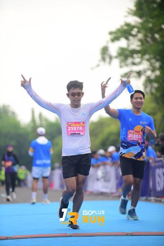 Race photo from Isoplus Run 2024 Surabaya
