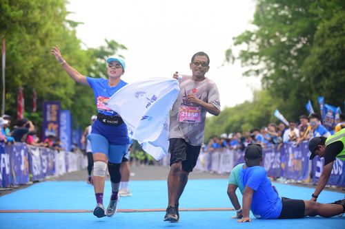 Race photo from Isoplus Run 2024 Surabaya