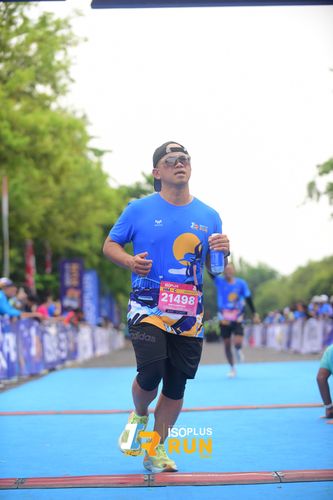 Race photo from Isoplus Run 2024 Surabaya