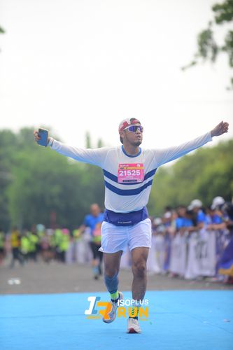Race photo from Isoplus Run 2024 Surabaya