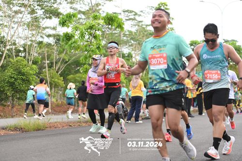 Race photo from Arutmin Borneo Run 2024