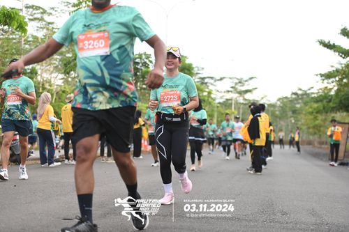Race photo from Arutmin Borneo Run 2024