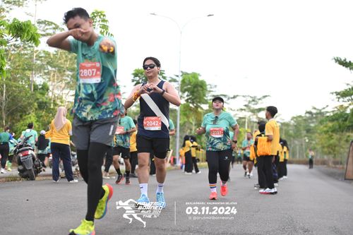 Race photo from Arutmin Borneo Run 2024