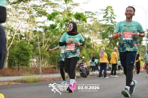 Race photo from Arutmin Borneo Run 2024