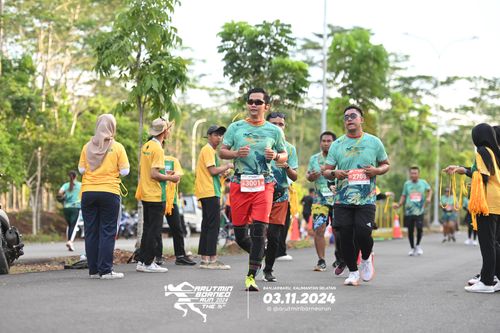 Race photo from Arutmin Borneo Run 2024