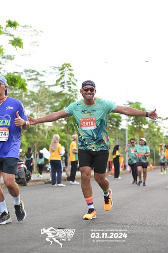 Race photo from Arutmin Borneo Run 2024
