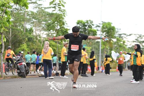 Race photo from Arutmin Borneo Run 2024