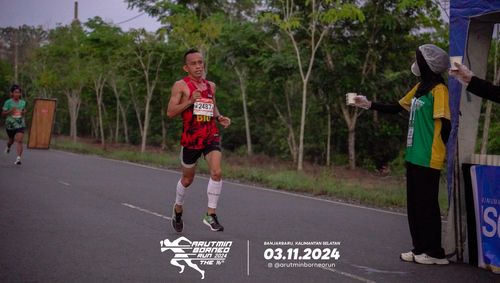 Race photo from Arutmin Borneo Run 2024