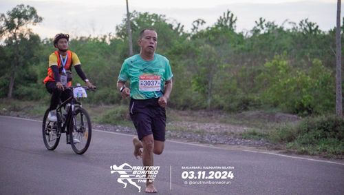 Race photo from Arutmin Borneo Run 2024