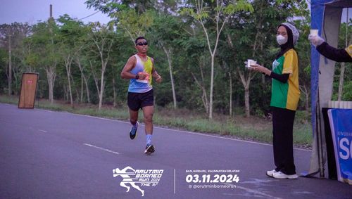 Race photo from Arutmin Borneo Run 2024