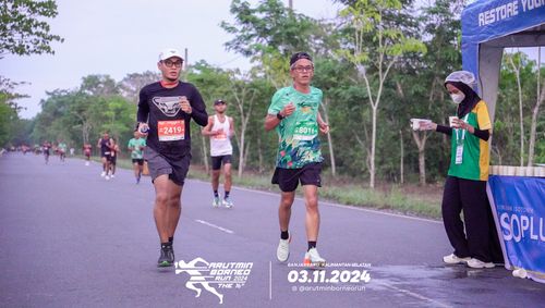 Race photo from Arutmin Borneo Run 2024
