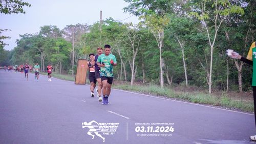 Race photo from Arutmin Borneo Run 2024