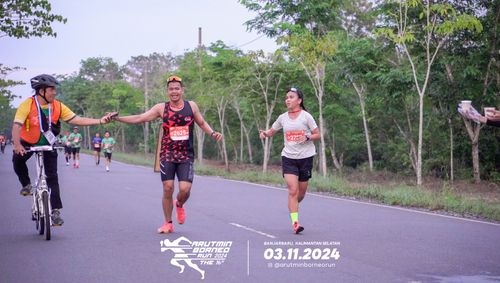 Race photo from Arutmin Borneo Run 2024