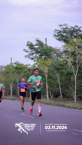 Race photo from Arutmin Borneo Run 2024