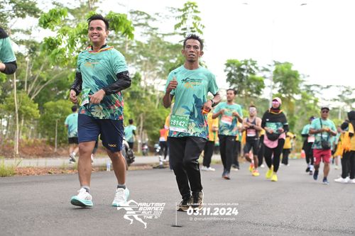 Race photo from Arutmin Borneo Run 2024