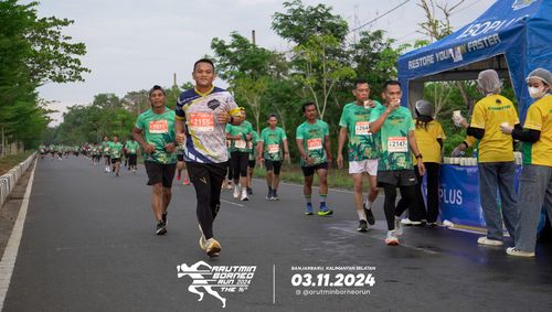 Race photo from Arutmin Borneo Run 2024