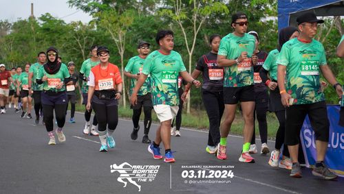 Race photo from Arutmin Borneo Run 2024