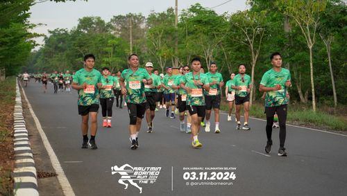 Race photo from Arutmin Borneo Run 2024