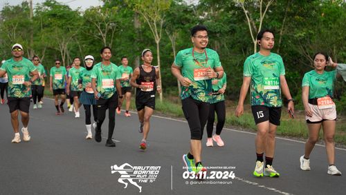 Race photo from Arutmin Borneo Run 2024