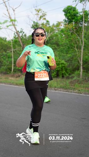 Race photo from Arutmin Borneo Run 2024