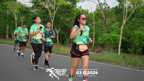 Race photo from Arutmin Borneo Run 2024