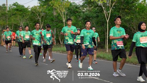 Race photo from Arutmin Borneo Run 2024