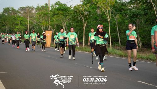 Race photo from Arutmin Borneo Run 2024