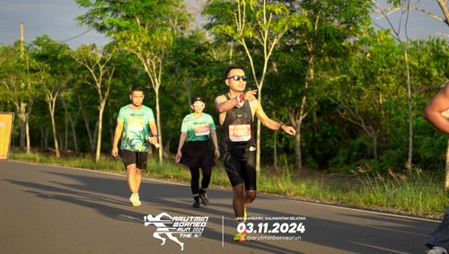 Race photo from Arutmin Borneo Run 2024