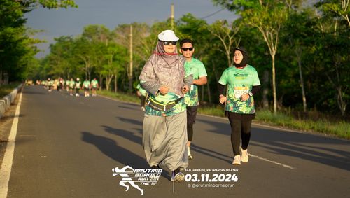 Race photo from Arutmin Borneo Run 2024