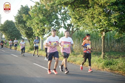 Race photo from Kediri Half Marathon 2024